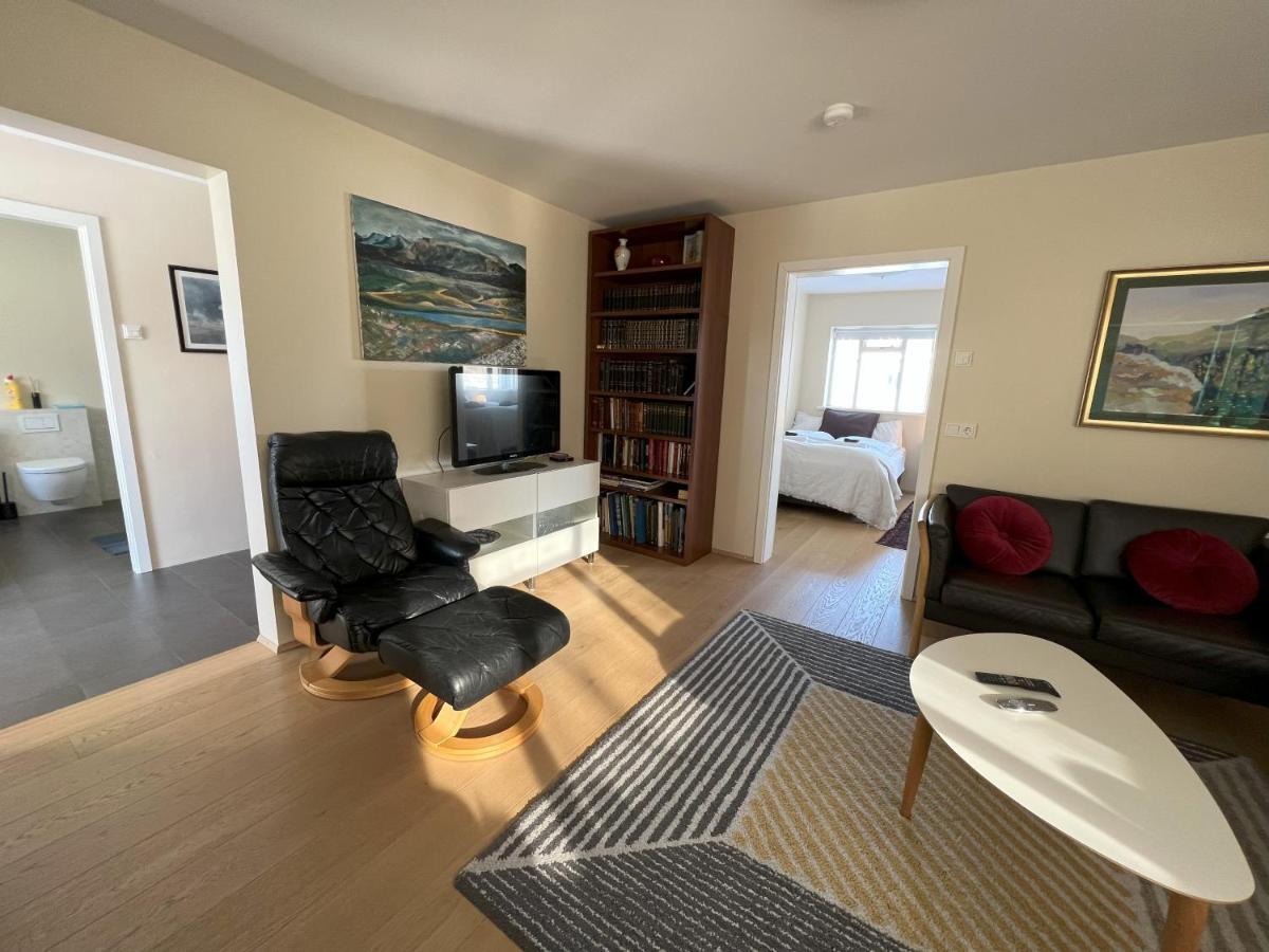 Guesthouse Akureyri - Apartments Near Down Town Esterno foto