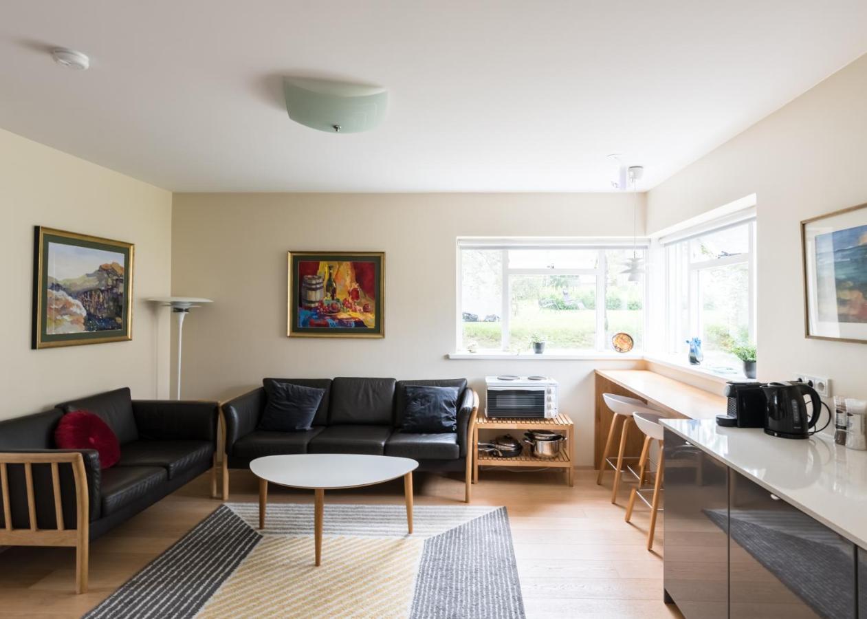Guesthouse Akureyri - Apartments Near Down Town Esterno foto